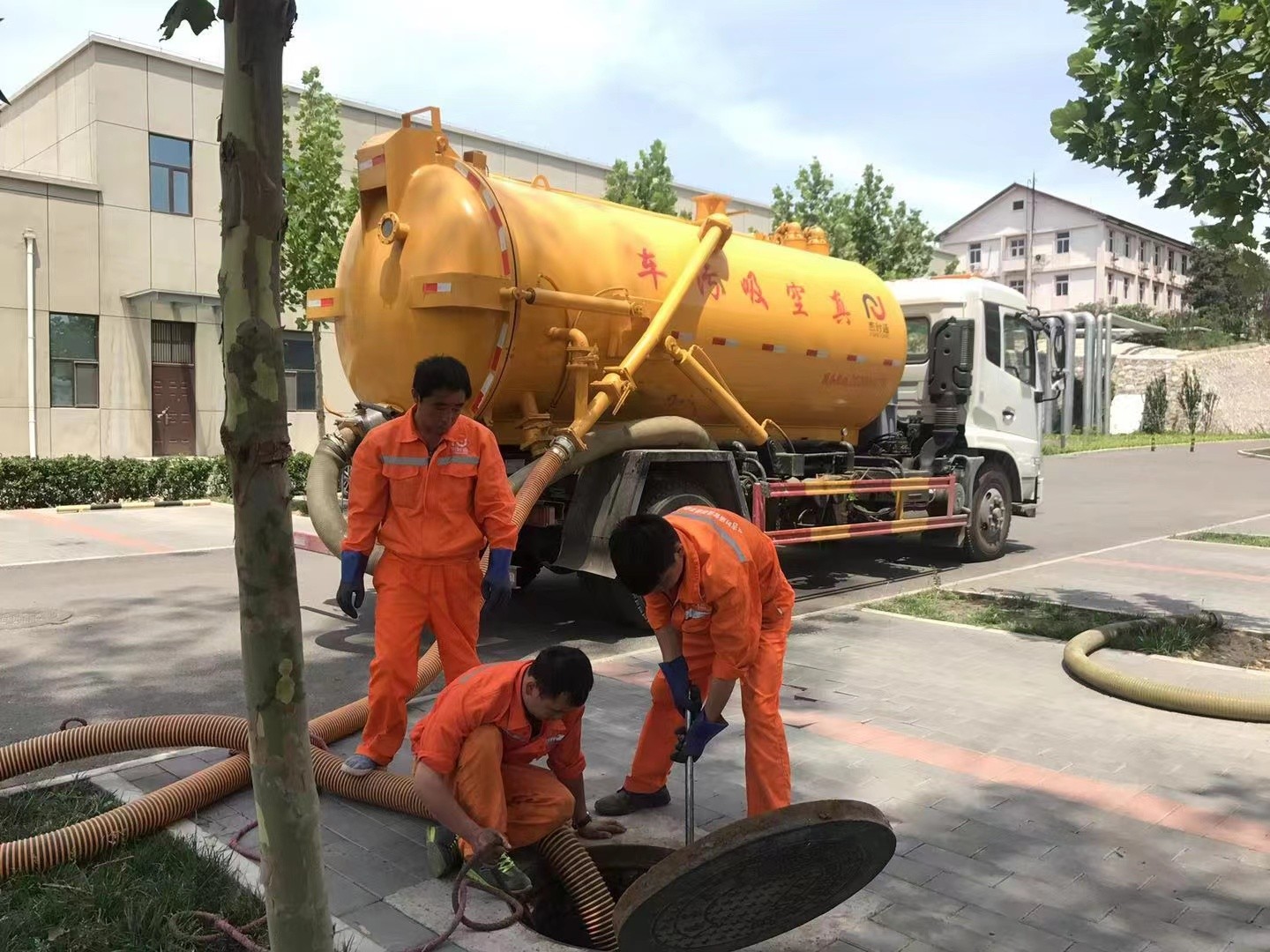 呼伦贝尔化粪池清理与5-8吨吸粪车施工效率分析